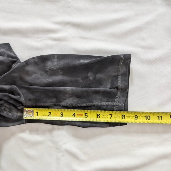 EUC Lululemon Align Short 8" Diamond Dye Pitch Grey Graphite Grey Women's 4 yoga - Picture 6 of 6